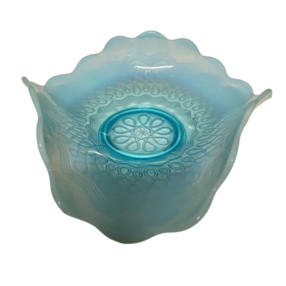 Vtg Blue Opalescent Jefferson Glass Bowl Scalloped Edge Decorative Centerpiece